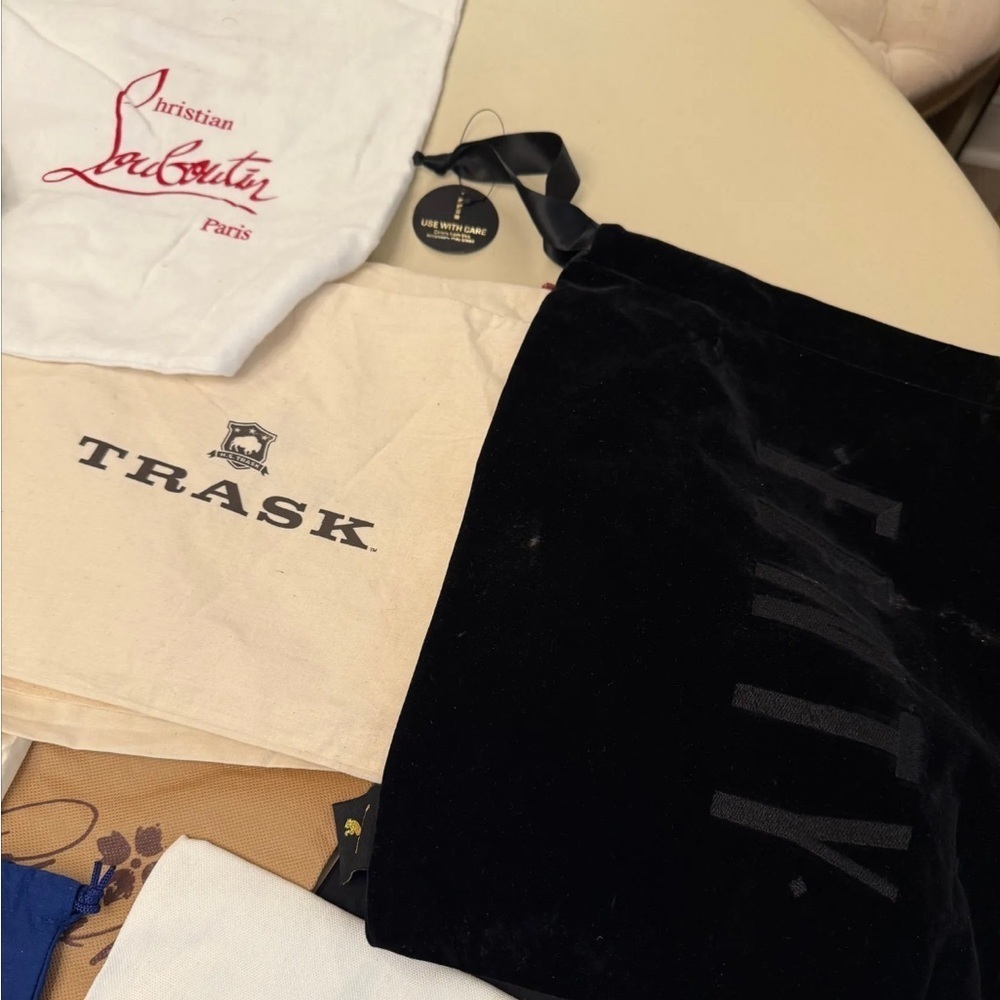 LOT of 40+ Authentic Luxury Dust Bags - Picture 4 of 7